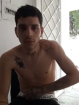 boy_max_latin's Live XXX Chat