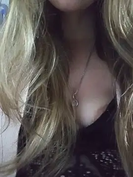 KattyLuuu Adlı Modelin Canlı XXX Sohbeti