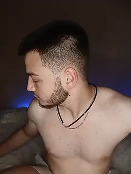 Zevs777s Adlı Modelin Canlı XXX Sohbeti