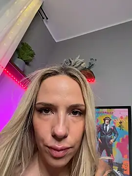 Онлайн чат XXX SweetBella95_