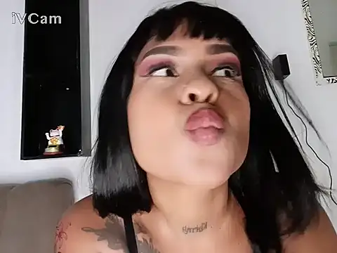 Supergigiiiii Chat XXX in diretta