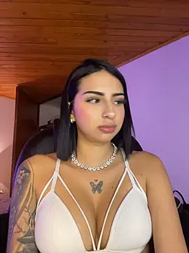 Chatroom XXX en direct de Hilary_pinkk