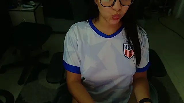 Chat XXX en directo de Lucy_Fer5