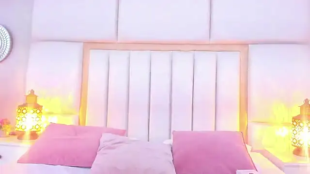 Chat XXX en directo de LiahRose_