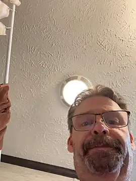 Rivers421 XXX чат на живо
