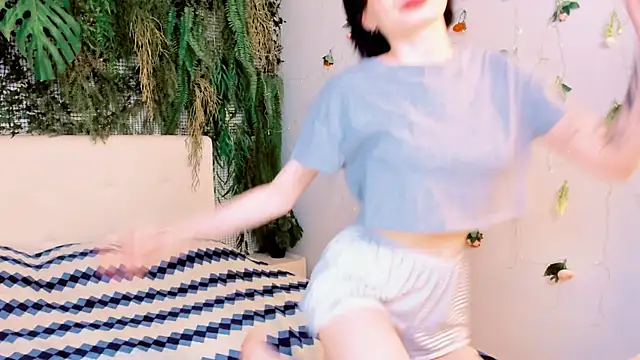 XXX chat uživo modela Kira__Cutie