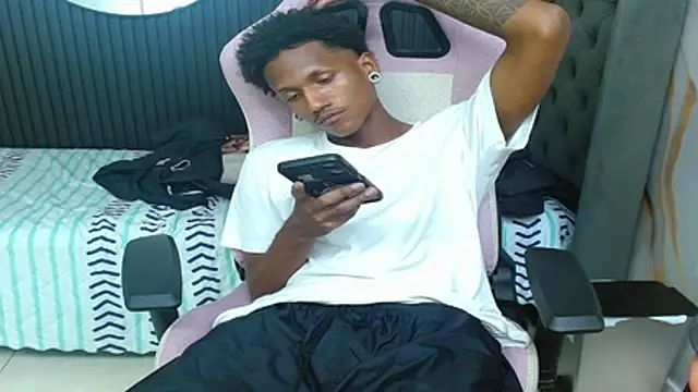 ManSant live XXX chat