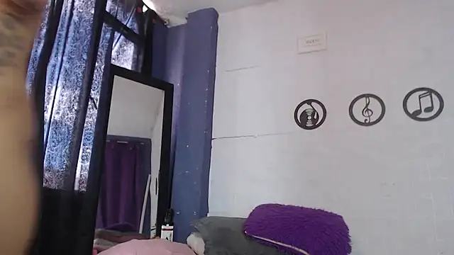 Živý XXX chat skinny_Yizz