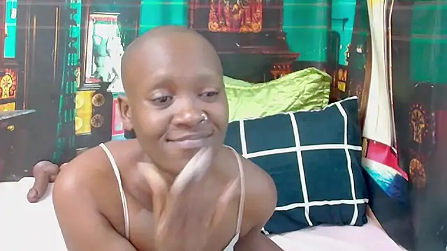 XXX chat uživo modela EbonyOlive69