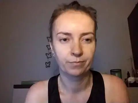 JenniferAlone's Live XXX Chat