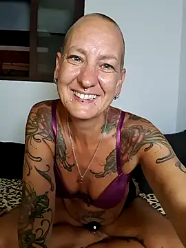 Emma_Milf25: онлайн-секс-чат