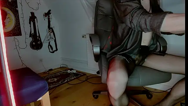 Nyl0nnickb0y – Naživo XXX chat