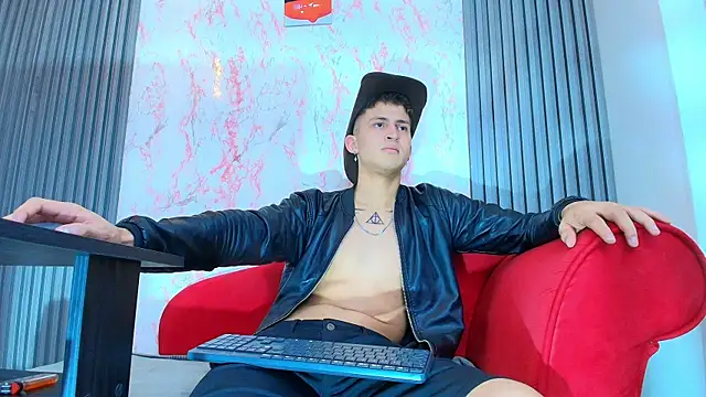 XXX chat uživo modela Axel_Romanov