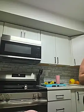 צ'אט XXX בשידור חי של julimonroe
