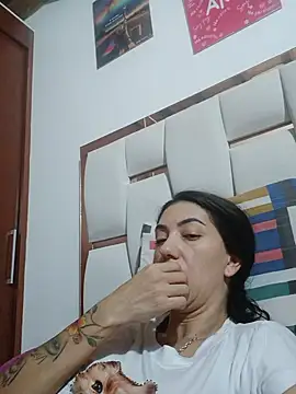 LunaZambrano Live XXX-chat