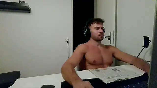 alpha-hunk Live XXX Chat