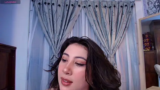 Luvienne's Live XXX Chat