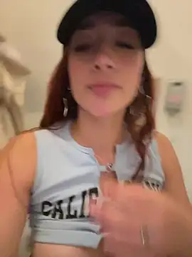 ariiel_ Chat XXX in diretta