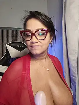 Yameil's Live XXX Chat