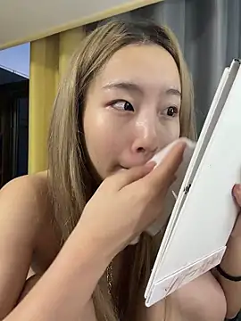 Uugirl00's Live XXX Chat