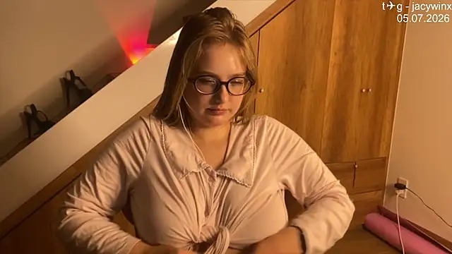 JacyWinslat XXX чат на живо