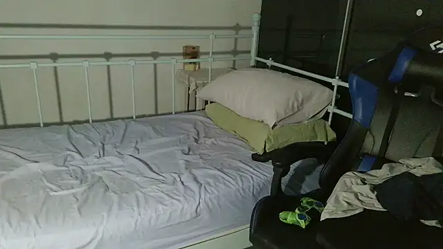 catullo14 élő XXX-chatje
