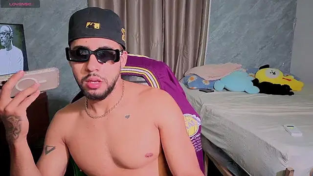 دردشة Daiki_Jack الجنسية المباشرة