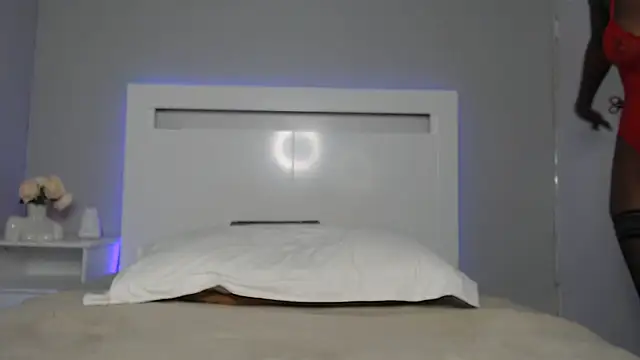 Chat +18 de JasminBrown ao vivo