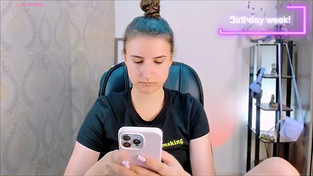 Cookiecutterdomme's Live XXX Chat