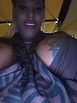 DarkDea Adlı Modelin Canlı XXX Sohbeti