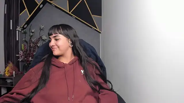Bella_Raven Chat XXX live