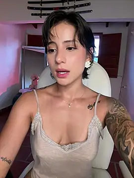 XXX chat uživo modela Ale_Lewis