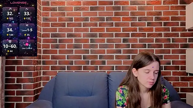 MyrtaMcclaney Chat XXX in diretta