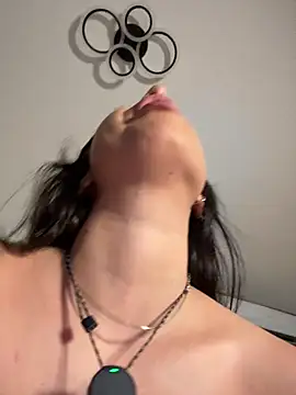 KimArts – Naživo XXX chat