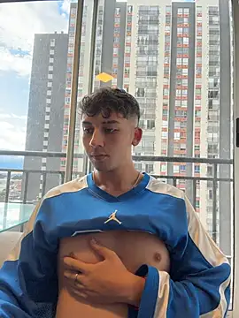 OLIVER_Kn Live XXX chat