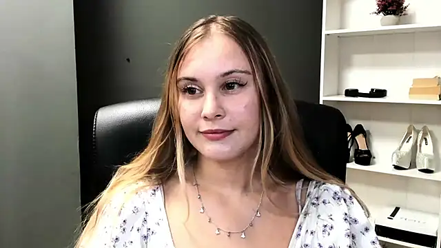 kitty_valeria Chat XXX in diretta