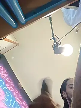 Mikaaa97 现场XXX聊天
