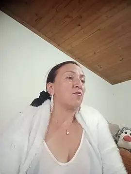 dangerous_milf's Live XXX Chat
