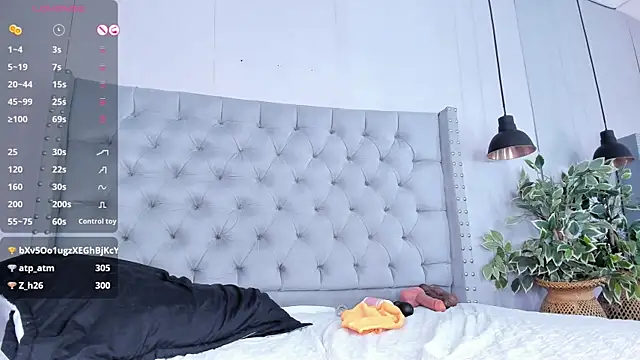 Chat XXX ao vivo de Monika-Ruiz
