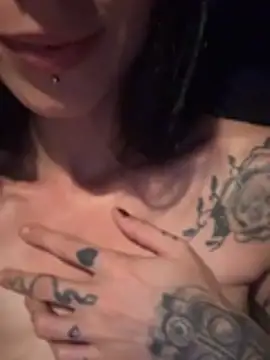 MissMidnightUK 即時 XXX 聊天