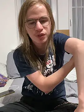 Czat XXX na żywo – YoungSebi