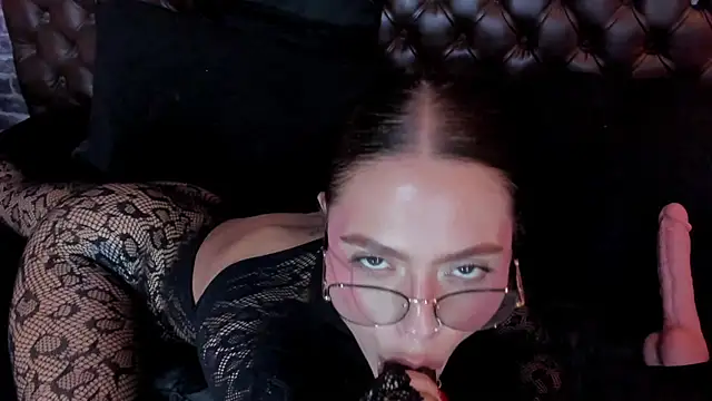 Chat XXX ao vivo de Caroline420_