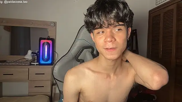 OopsAgain_ Live XXX-chat