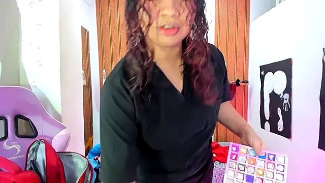 Emily_Coper18's Live XXX Chat