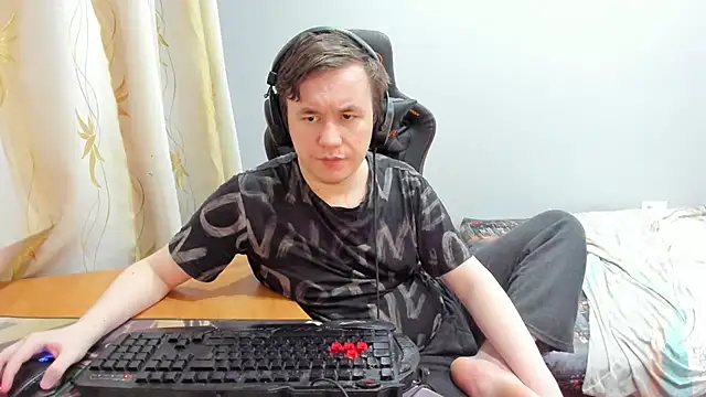 iliaskrislove élő XXX-chatje