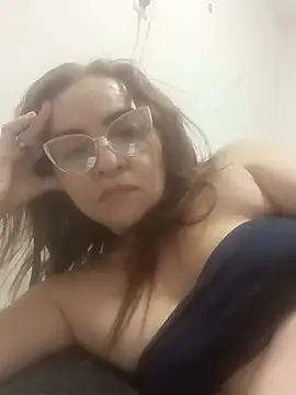 tany90's Live XXX Chat
