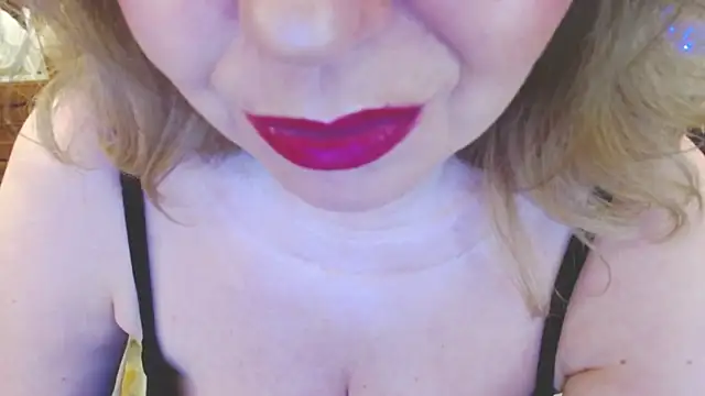 Cute_sun élő XXX-chatje