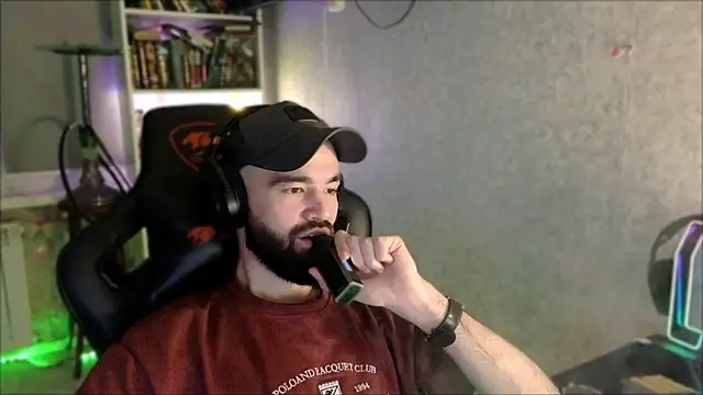 Chatroom XXX en direct de _Serious_Man