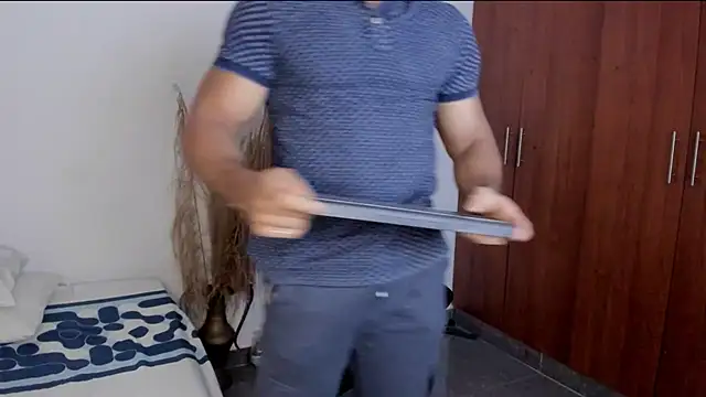 Pier_Simons live XXX chat