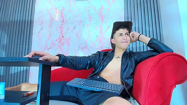 Axel_Romanov XXX чат на живо